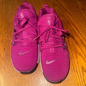 Nike Free Metcon Size 7 Womens Fuchsia Sneakers